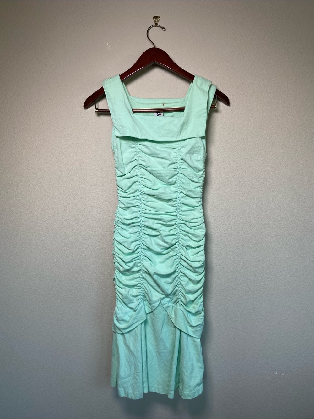 Vintage Mint Ruched Sleeveless Midi Dress